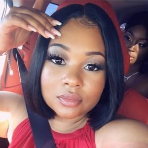 Meet your Posher, Tiara